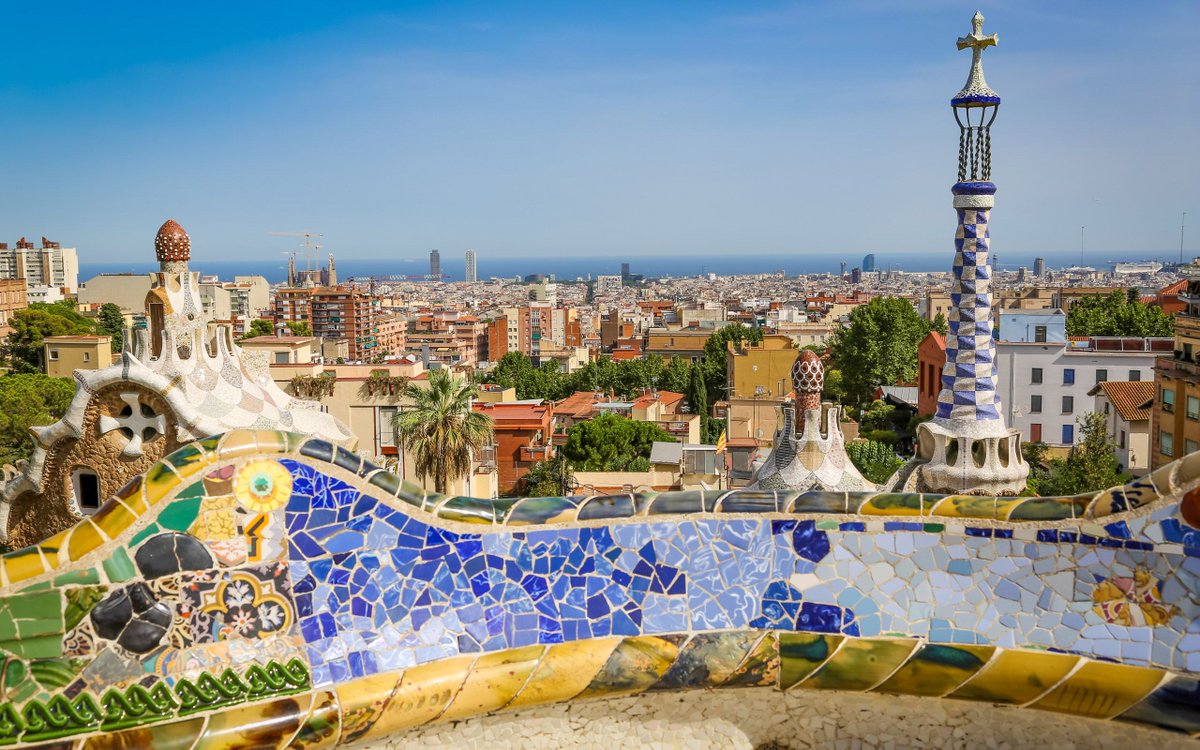 ¿¿¿ Sabias que detrás de esta increíble visual de #Barcelona hay una gran historia ???👀👀
Seguí el #hilo y te cuento como el arquitecto #Gaudi generó esta gran #ObraModernista que hasta hoy es una de las mas importantes.🌿🍄🌀🇪🇸
<a href="/ACA_ME_arq_ucc/">ACA ME</a> #arquitectura #tending #Tendencia
