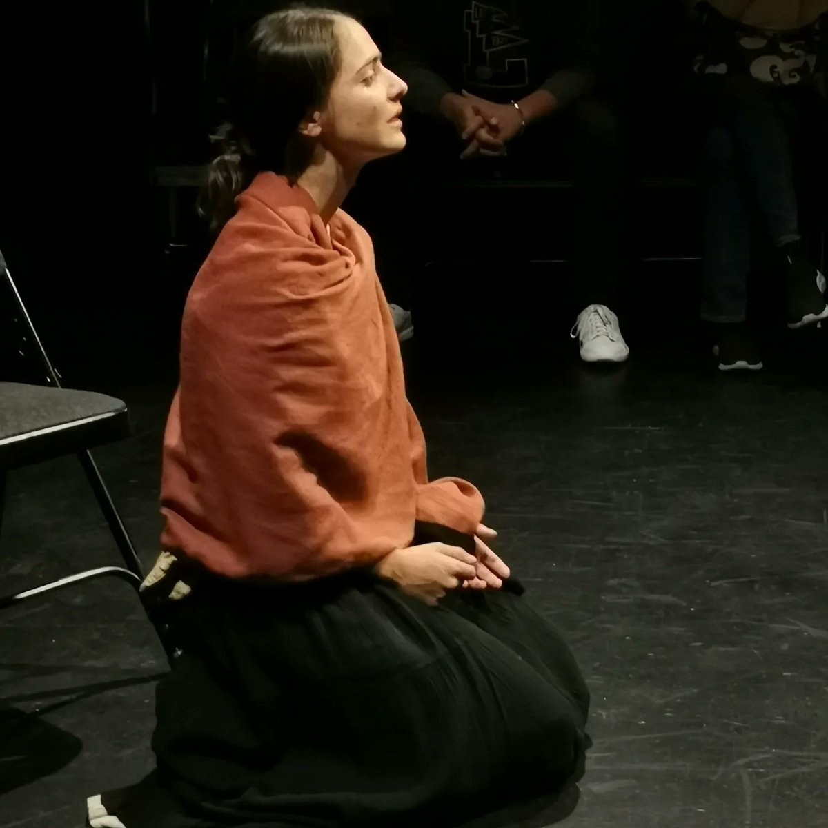 #incendios es la historia de una madre, quien después de 5 años de silencio, muere y deja un último deseo a sus hijos gemelos: encontrar a su padre, a quien creían muerto. 
 Hasta el 16 de Mayo
🕗 Mar 20:00 hrs
<a href="/ForoLucerna/">Foro Lucerna</a>