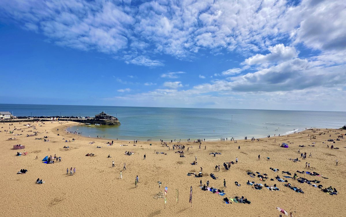 What a fabulous bank holiday weekend!… not only sun, but a whole weekend of warm sun!.. Just what was needed! ☀️☀️☀️

#broadstairs #kentcoast #kent #staycation #vitaminsea #beautifulbroadstairs #BankHoliday #BankHolidayWeekend #BankHolidayMonday #BankHolidayVibes #beachvibes