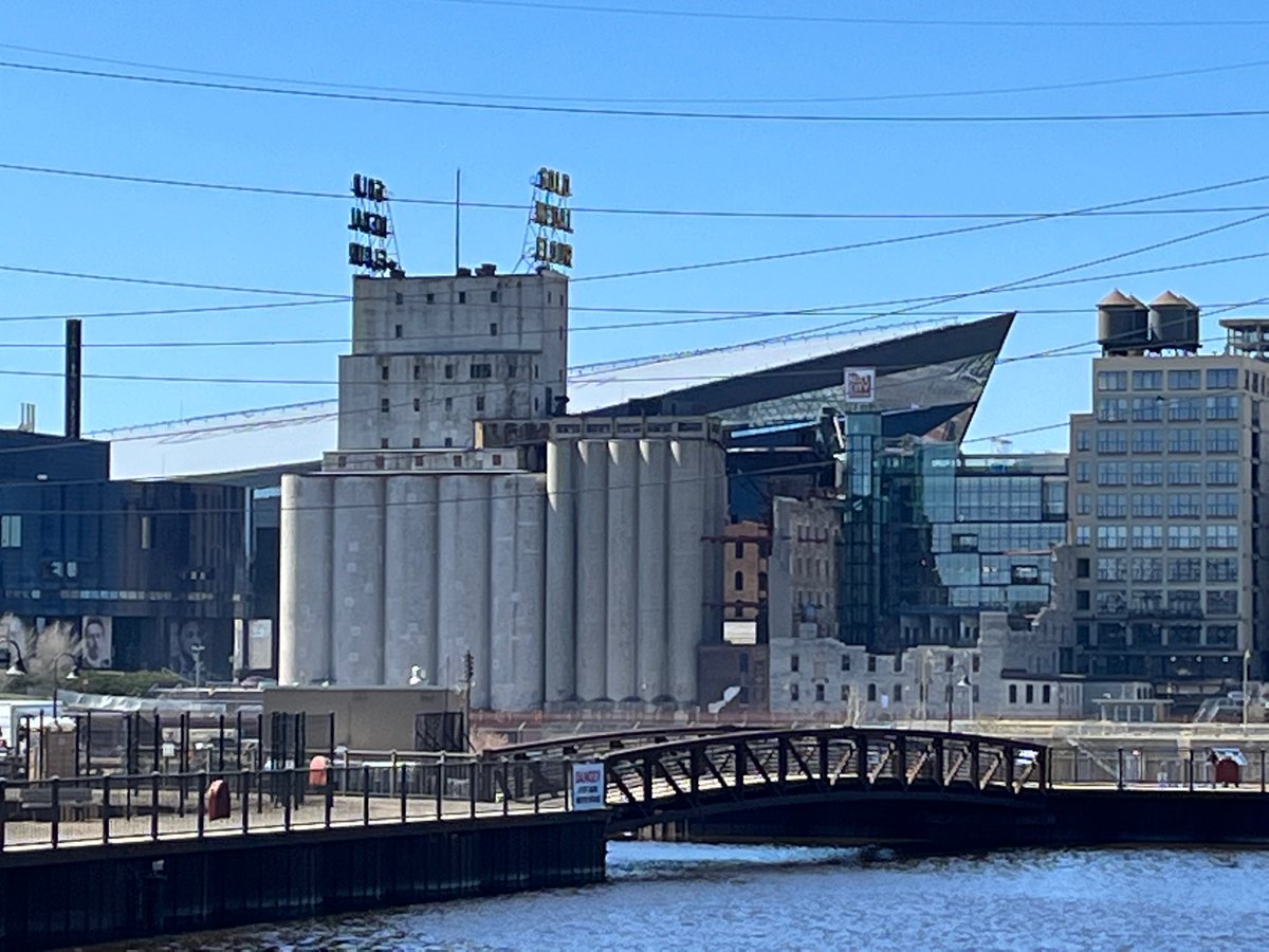 chris_steller's tweet photo. Big cruise ship docked in Minneapolis harbor this morning https://t.co/ab1WxWAzmK