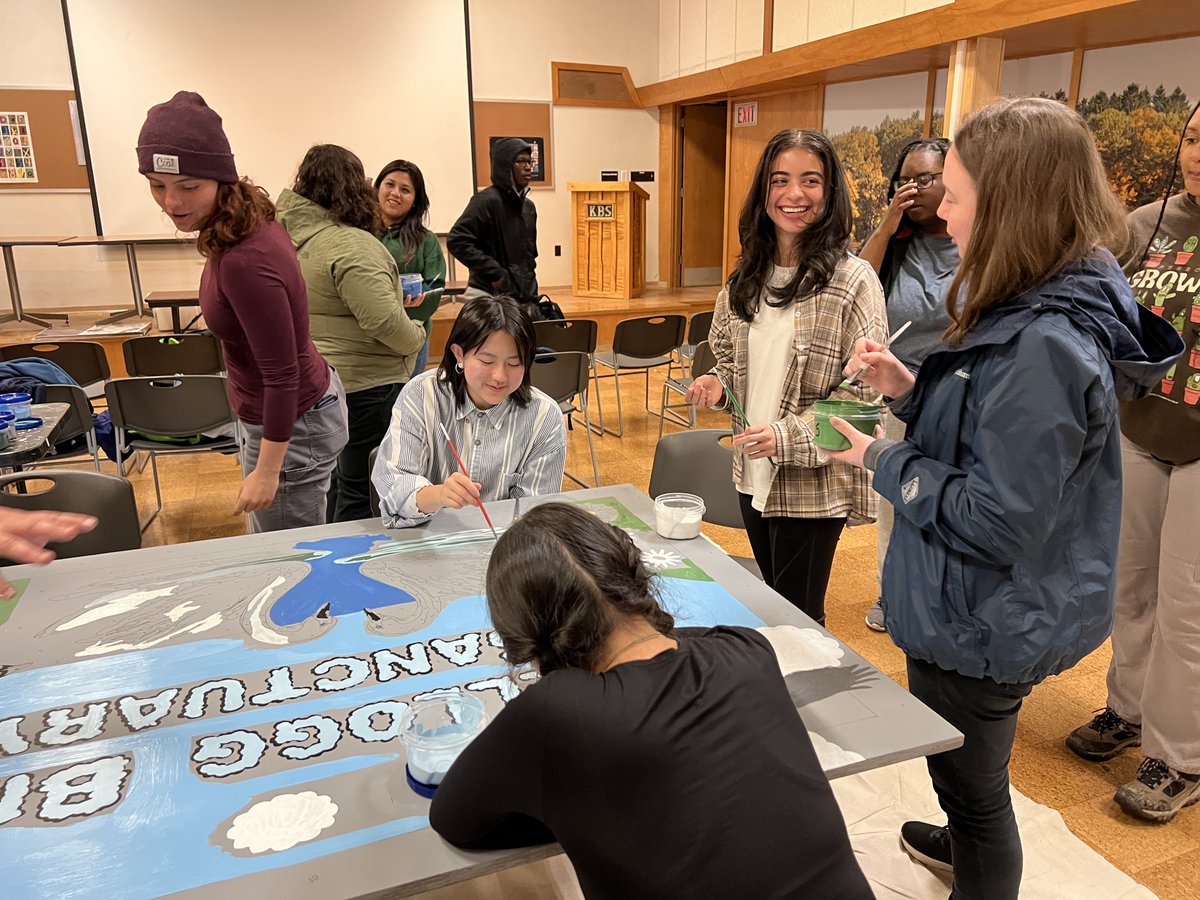 Last week, the @KelloggBioStn hosted the @ESA_SEEDS Program! Students toured KBS, including visits to the @KBSLTER and @KelloggBirdSanc! Our Artists in Residence, Anna & Erik, facilitated a special paint-by-number mural! Thanks to everyone who helped make this event so special!
