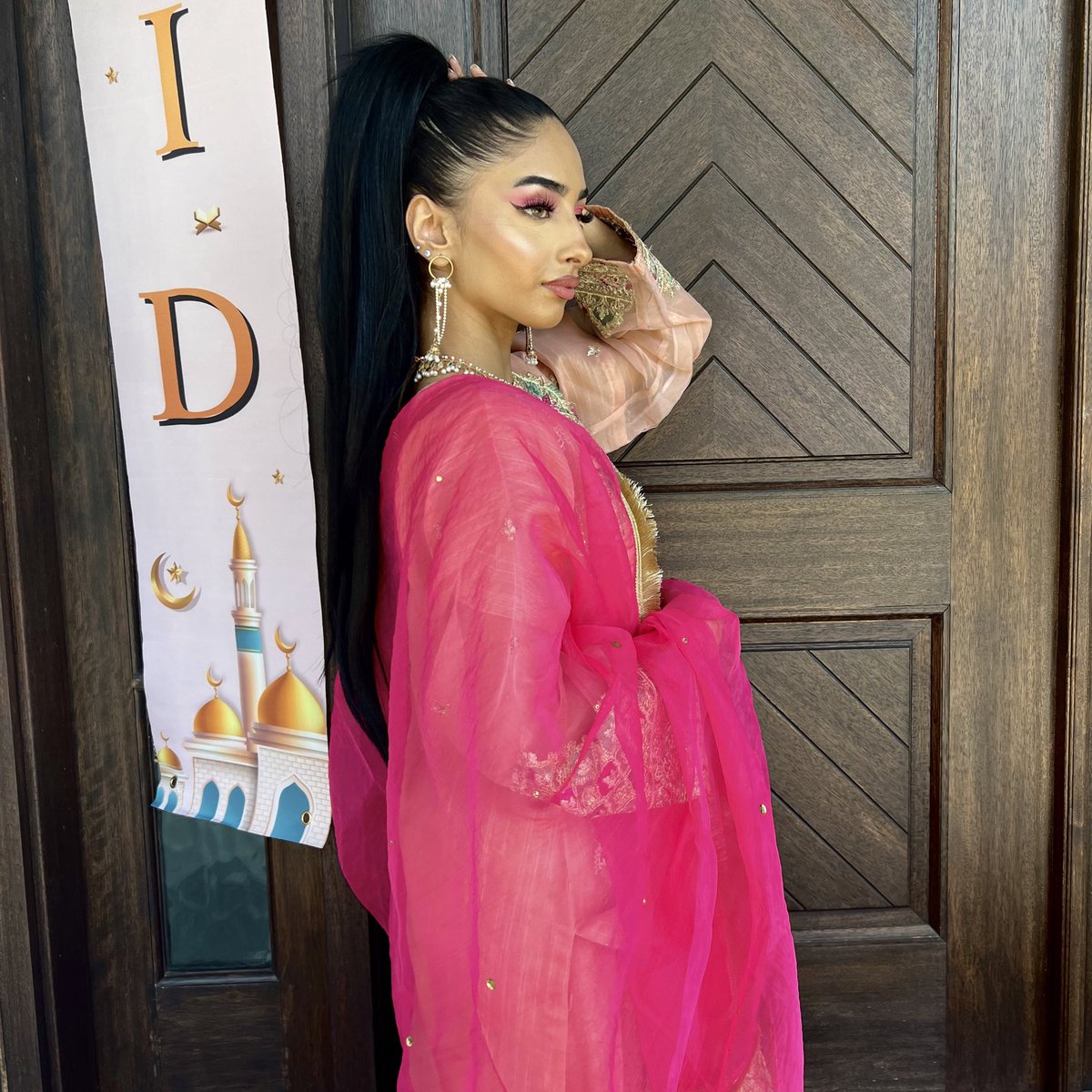 bbymimiix's tweet photo. My Eid look 💞🌸🌷🎀 https://t.co/OYyvGIEJ0M