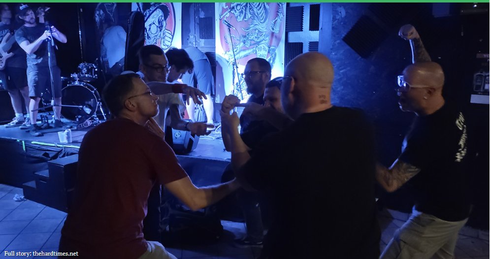 Opener Claims They Loosened Pit After Headlining Band Opens It
thehardtimes.net/music/opener-c…