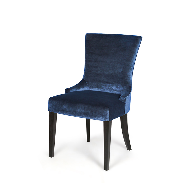 The Alba Dining Chair is a classic and stoic chair
.
.
.
.
.
#interior_and_living #livingroominspo #interiorstyle #interiors #handmadefurniture #connaughtvillage #interiorobsessed #designlovers #ukinteriors #londoninteriordesigner #madeinbritain #customhome #dailydecordetail