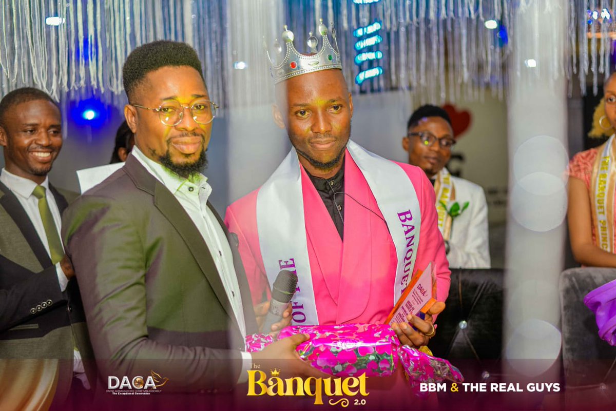 To the glory of God, I emerged The Banquet Prince 2023. A big shout out to the organizers for an amazing gift and Award.

#Imdaca
#Banquet2023
#Therealguy
#Easeisreal
#Deepspiritualitywithmassiveprosperityisapossibility
#Joyfulsounds