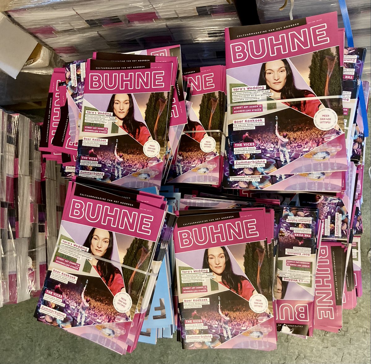 Apetrots zijn we op de nieuwe BUHNE! Wij zijn uitgever van dit gratis cultuurmagazine van het Noorden. BUHNE wordt in een oplage van 25.500 verspreid, dus dikke kans dat je hem bij jou in de buurt vindt!