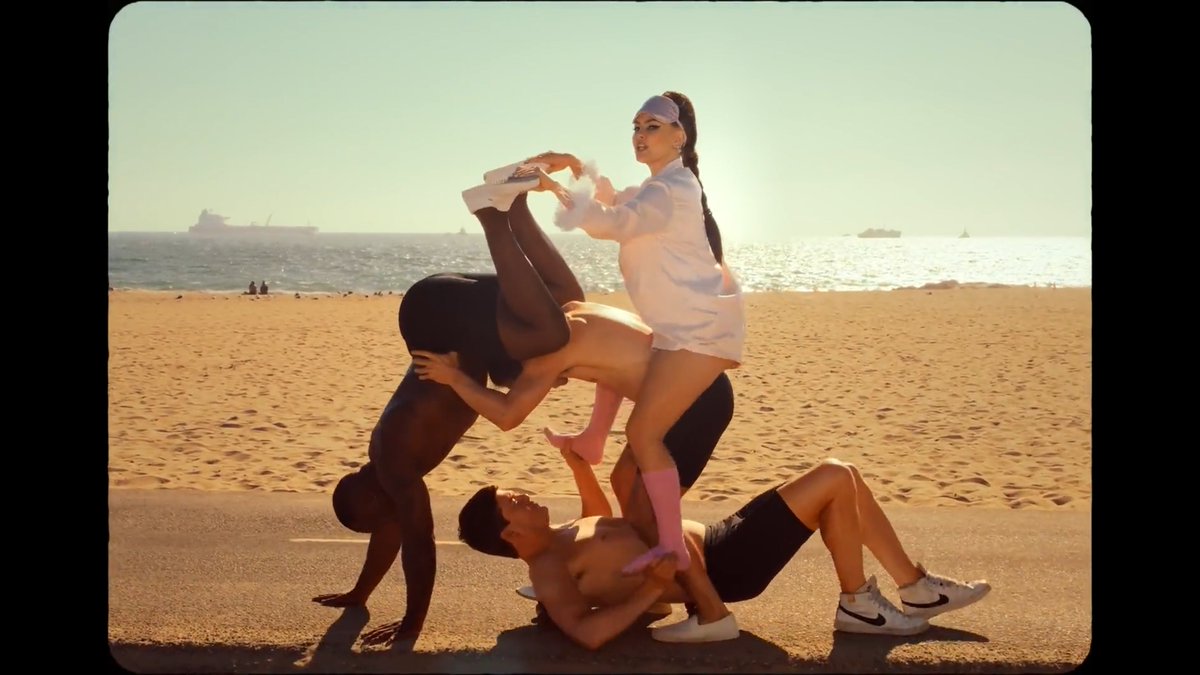 Absolute tweet media