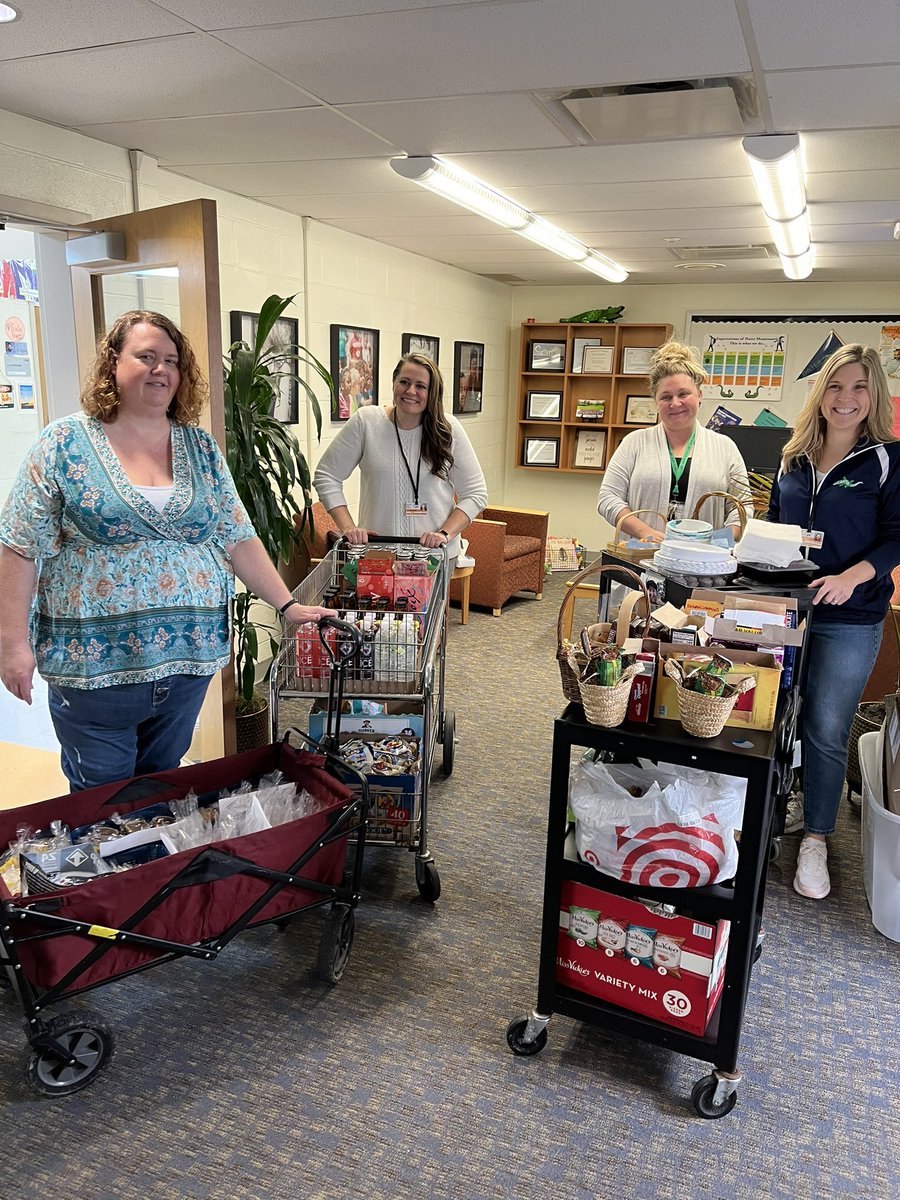 Dater Teacher Appreciation on Wheels. Riding to give back! Dater PTN celebrating our teachers at Dater Montessori!