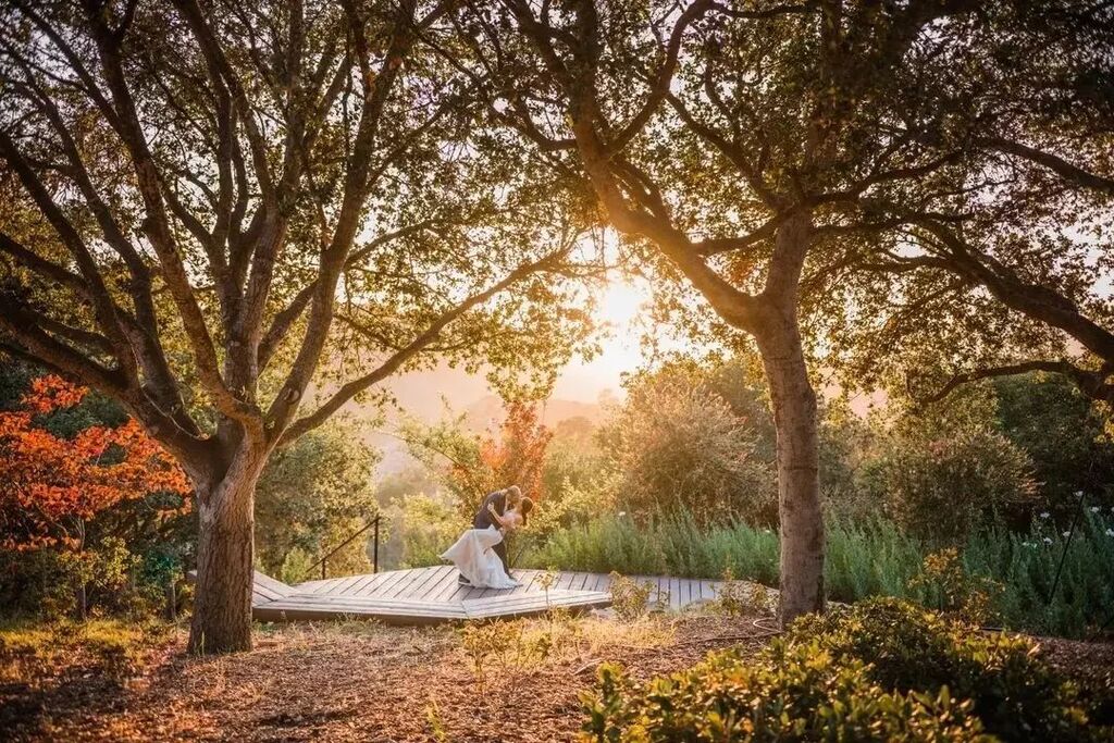 Golden hour ☀️

Planning, Design: @burlapandbordeaux
Photography: @wondertribe
Video: <a href="/agapefilms/">Agápē Wedding Films</a>
Floristry: @thepoppy_pod 
Linen &amp; Draping: <a href="/dreamsamerica/">Dreams America Linen</a>
DJ &amp; Sound: @musicbybonnie
Catering: @djscaliforniacatering
Lighting: @sparkcreativeevents
Rentals: <a href="/venturarental/">Perry Cook</a>
Rest…