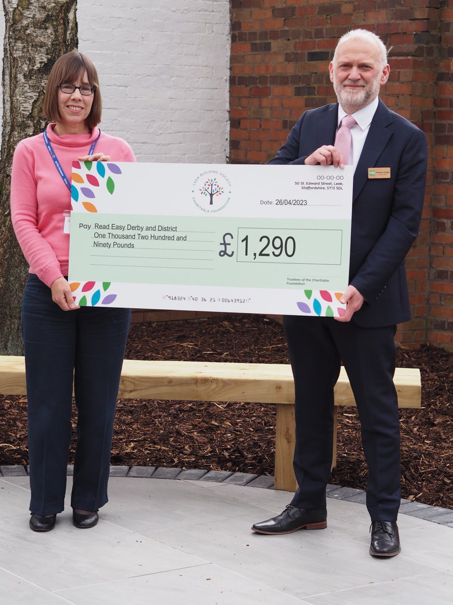 ReadEasyDerby's tweet photo. A huge thanks to @LeekBuildSoc for their generous donation! These funds will enable us to help more adults in Derbyshire and the Amber Valley to learn to read through free, 1-2-1 reading coaching.
#derby #derbyshire #adultliteracy #learntoread #volunteer #volunteering #readeasyuk https://t.co/ccOfTd4MbP