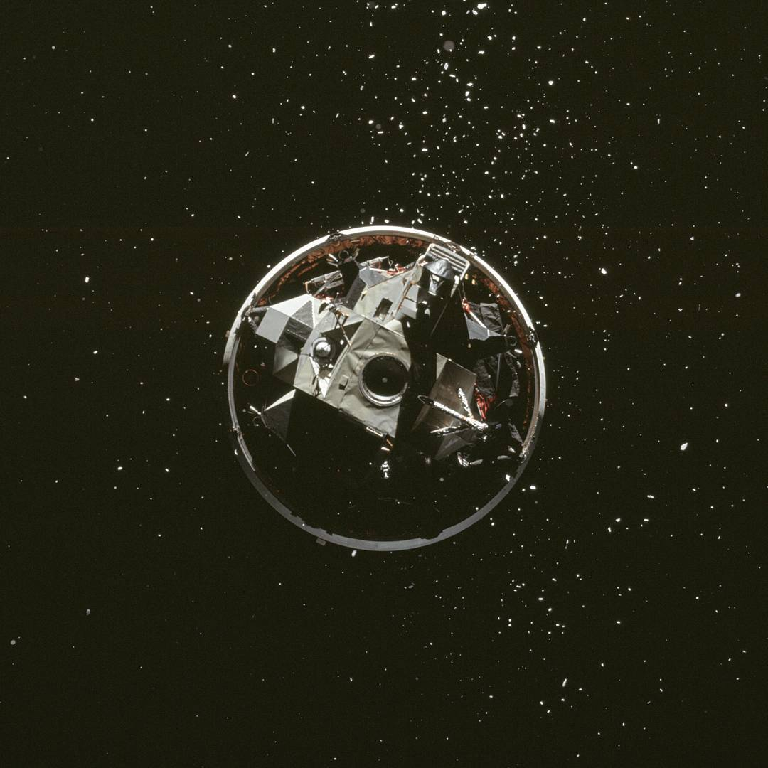 ComeInSpaceCmd's tweet photo. Apollo 17 LM inspection in Earth orbit. This is a Hasselblad image from film magazine 148/NN ⠀
—⠀
#nasa #space #science #astronomy #apollo #apollo17 #apolloprogram #lastmanonthemoon #earth #moon #stars #saturnv #spaceexploration #moonmachines #explore #discover #photo https://t.co/iCB5V5Bd1O