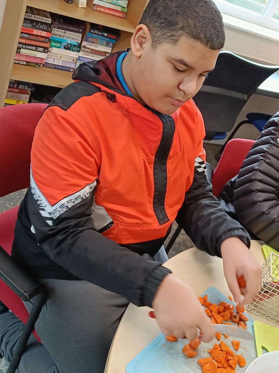 SchoolSnowflake's tweet image. We’re back at Heathrow Special Needs Centre after the recent break. Our pupils were very excited to be back on track with their practical #lifeskills &amp;amp; #workskills. We were also so happy to welcome back A, who has been out of school due to transport issues.
