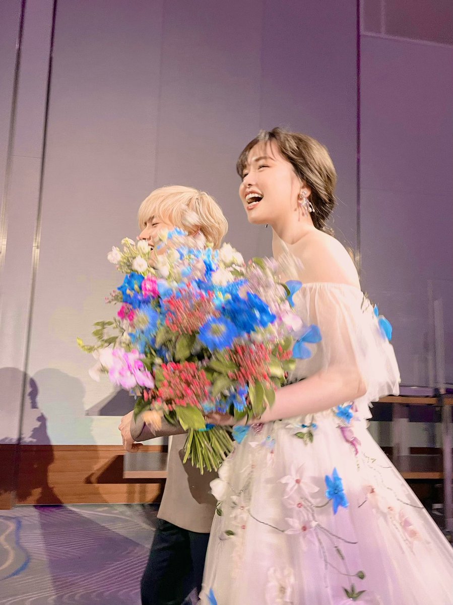 mosatsu_p's tweet photo. ゆうこすとたなかくんの結婚式へ。ミスiDからとんでもない場所へジャンプしていったゆうこす。今日は過去最高笑顔で宇宙一可愛かったです。かっこよくて優しくて歌とボルダリングの上手いたなかくんとずっとお幸せに！ https://t.co/d9GCJmD1cD