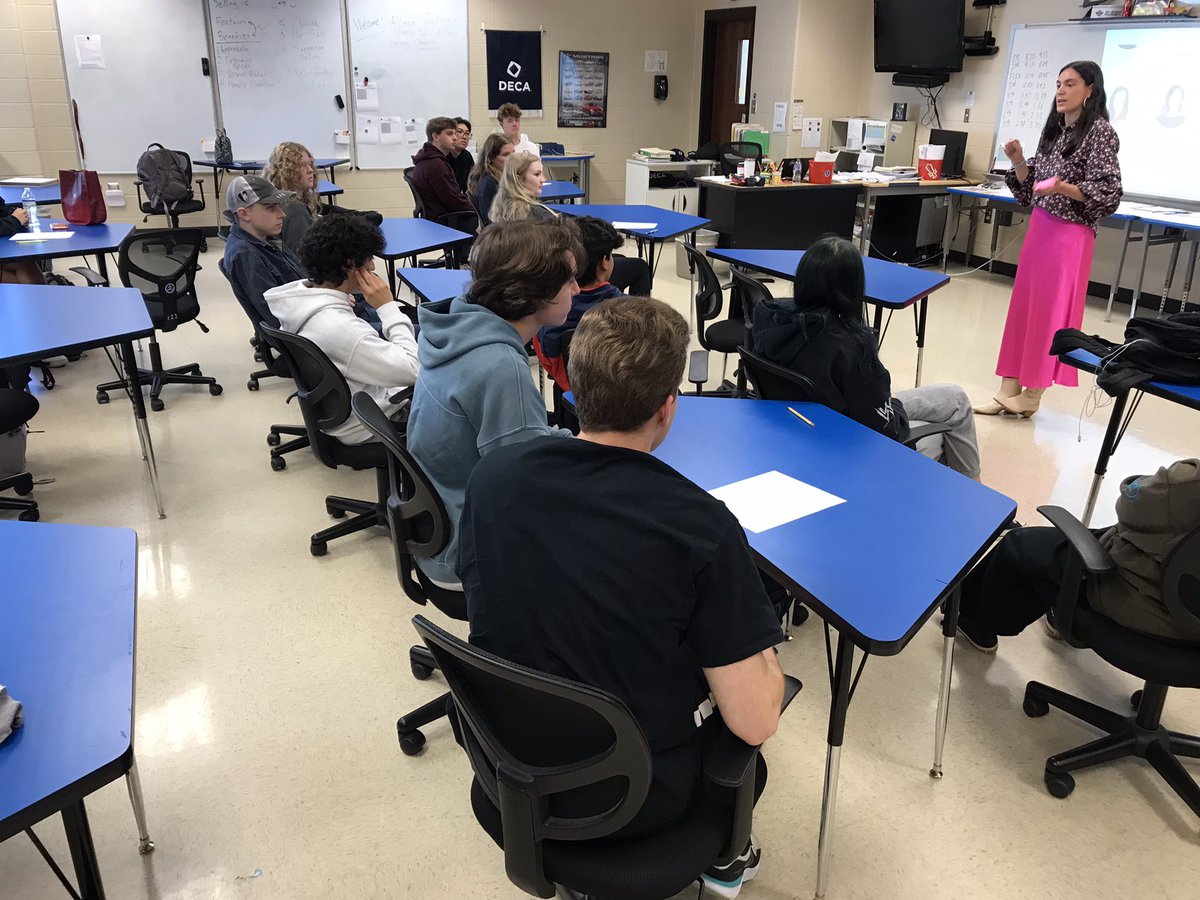 Thx Allison Snellings from GA Chamber of Commerce for sharing your career advice with our students! <a href="/Steve_Sweigart/">Steve Sweigart,Ed.D</a> <a href="/DustinDavisCTE/">Dustin Davis-Austin</a> @Valeriemoyer @LeadGladiator