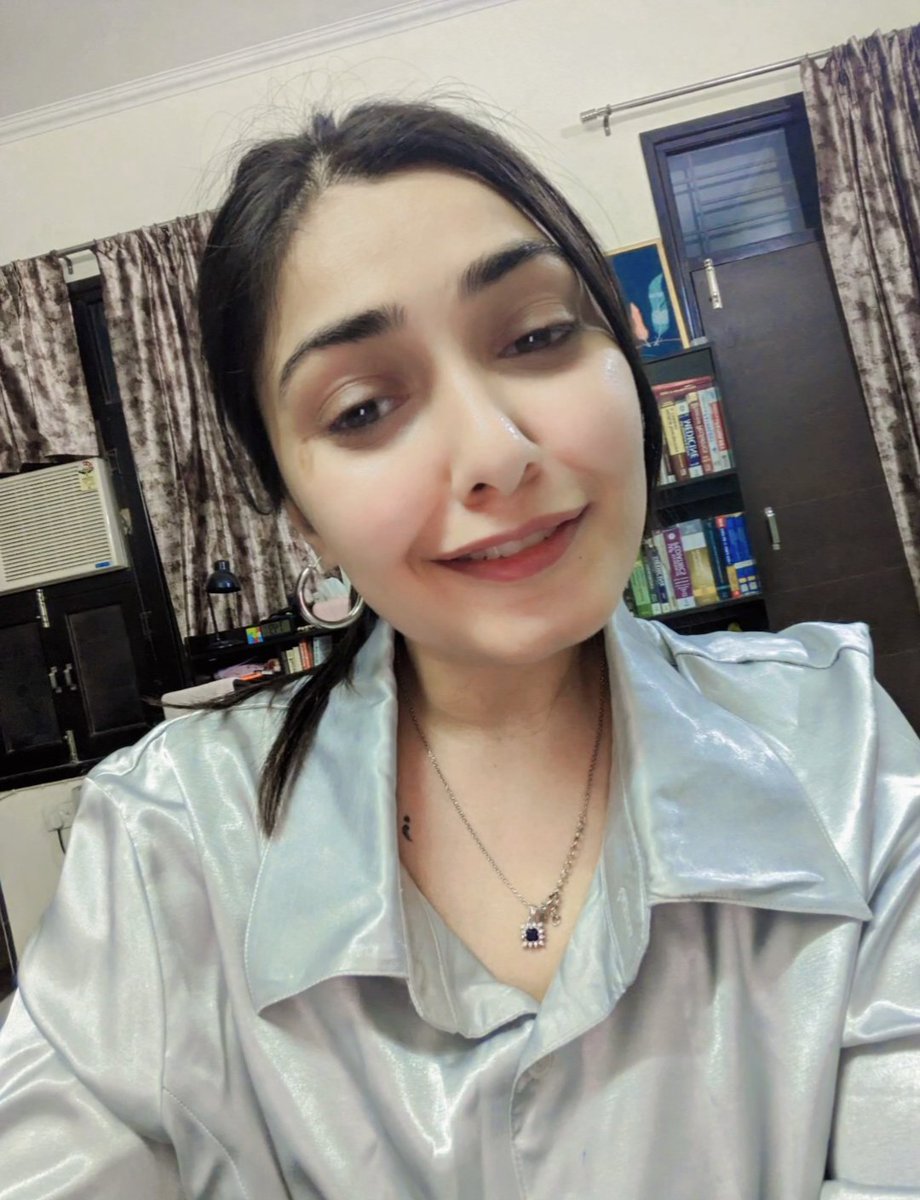 littlebraindoc's tweet image. 5 &amp;amp; 1/2 years of MBBS, Almost 3 years of pediatric medicine residency and all that people wanna know is "what's my skincare routine"!
#killmenow