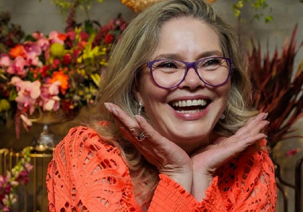 Cintia Abravanel comenta a falta de Silvio Santos durante infância: ‘Me habituei’ cafedeideias.com/cintia-abravan…