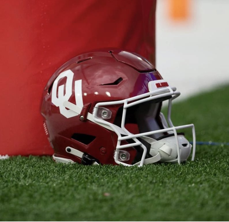 #BLESSEDANDHIGHLYFAVORED WOW!! After a great conversation with @JOE_JON_FINLEY I am blessed to say I have EARNED an offer from THEE University of Oklahoma !! <a href="/CoachEmmett/">Emmett Jones</a> #BOOMERSOONER #recruitweiss🐺