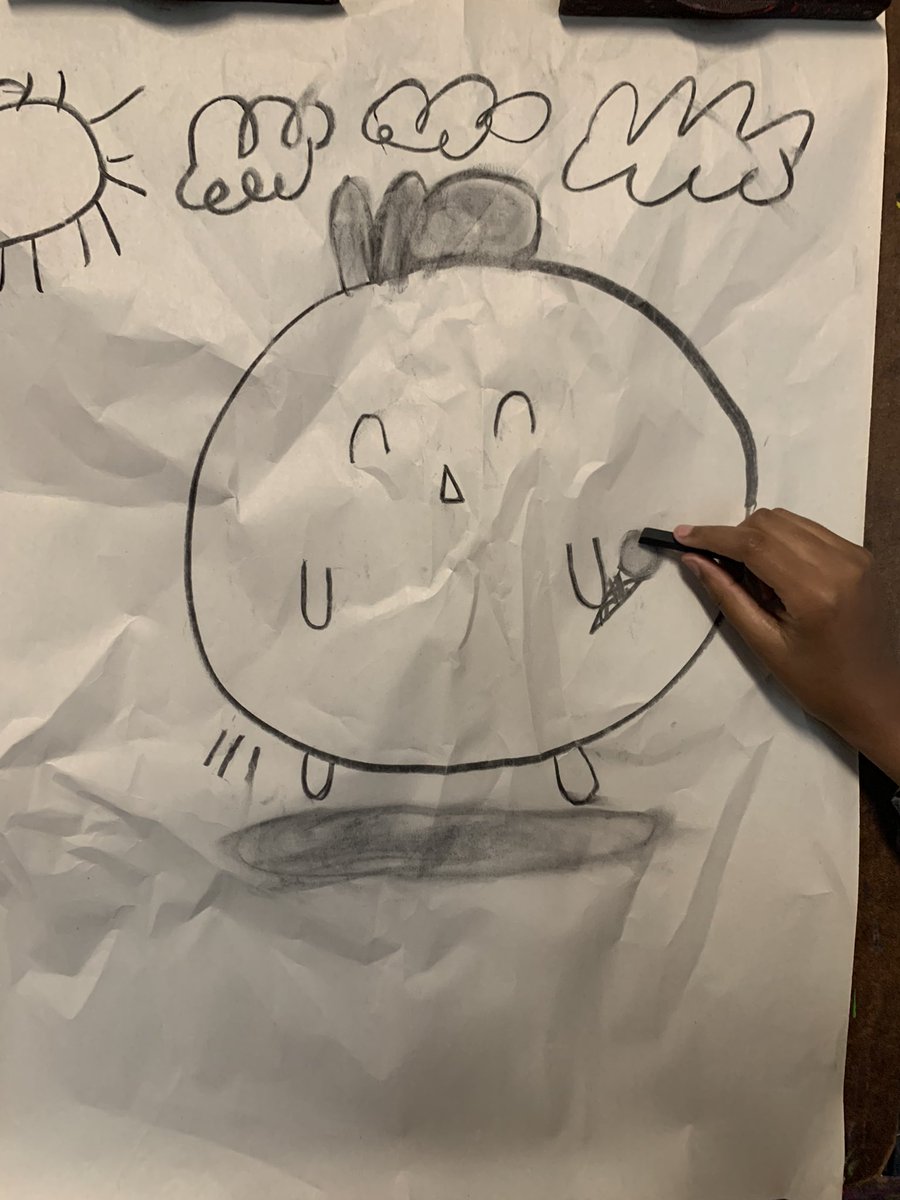 whatyourkidsdid's tweet photo. 5th grader Yhoeshi J. has taken over the educator role in the kindergarten art class this week. @APSMAJ_Elem #apsarts #conpollo https://t.co/3UTopXMtNG