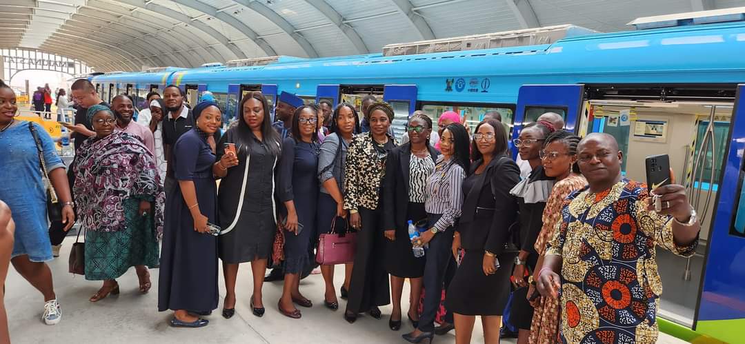 gsbabatunde's tweet photo. In continuation of the test phase of the Lagos Rail Mass Transit Blue Line rail system, LAMATA today played host to a number of Lagosians who joined the train ride from Marina to Mile 2.
#mybluelineexperience
#jidesanwoolu
#followLASG https://t.co/0ir1RR95Oa