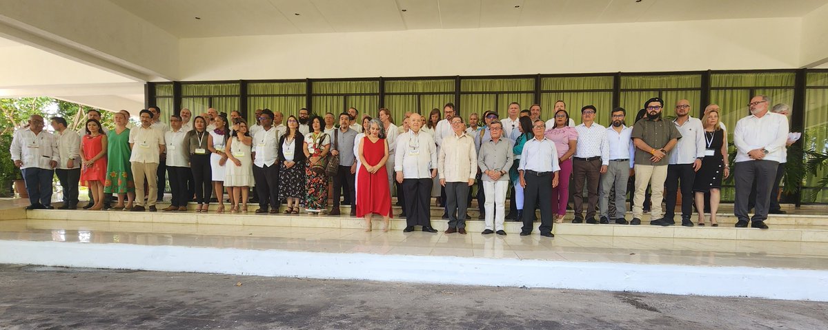 BrunoRguezP's tweet photo. Creemos firmemente que el pueblo colombiano se merece la paz y que puede lograrla

#Cuba, en estricto apego a la condición de Garante y Sede Alternativa que las partes le confirieron, apoyará y facilitará que alcancen acuerdos aprovechando la oportunidad histórica que se presenta https://t.co/Oe5pgsAJ8V