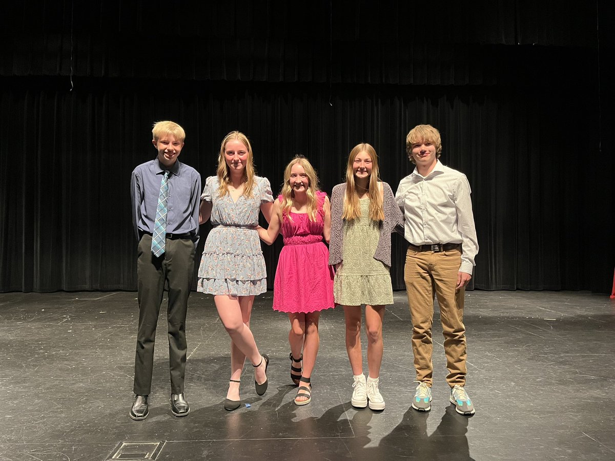 platteviewcent's tweet photo. Proud to induct 26 new members into the National Junior Honor Society last night. Thanks also to our 8th grade leaders for being such a terrific group! https://t.co/wNWs9OsGim