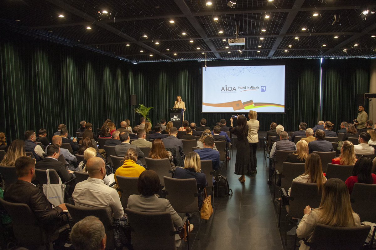 Prezantova hapësirat dhe potencialin për investime në sektorin e bujqësisë në Shqipëri pranë një audience me investitorë të rëndësishëm gjermanë, të cilët kanë shprehur interesin të vijnë të investojnë në vendin tonë.

Bashkë për Bujqësinë
Bashkë për Shqipërinë