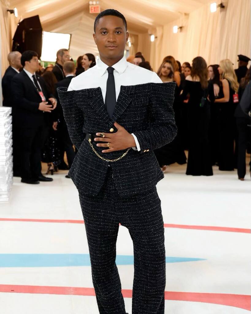 advisry on X: Chi Osse at the MET Gala 2023 in custom Advisry suit 🖤🖤  Look notes from Keith: “The look is a reinterpretation of a womenswear look  Karl made for his
