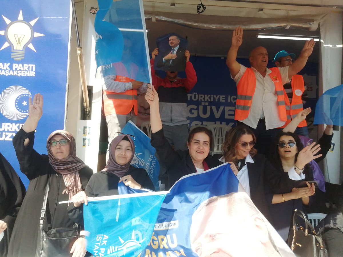 akkadinbasak's tweet photo. 📍Kayaşehir Mahallesi

Liderimizin önderliğinde yarınlarımızın güçlü ve büyük Türkiye’si ve 2023 hedeflerimiz için çalışmaya, gönüller kazanmaya devam edeceğiz.
#AdımAdımİstanbul https://t.co/hMu804LrbL