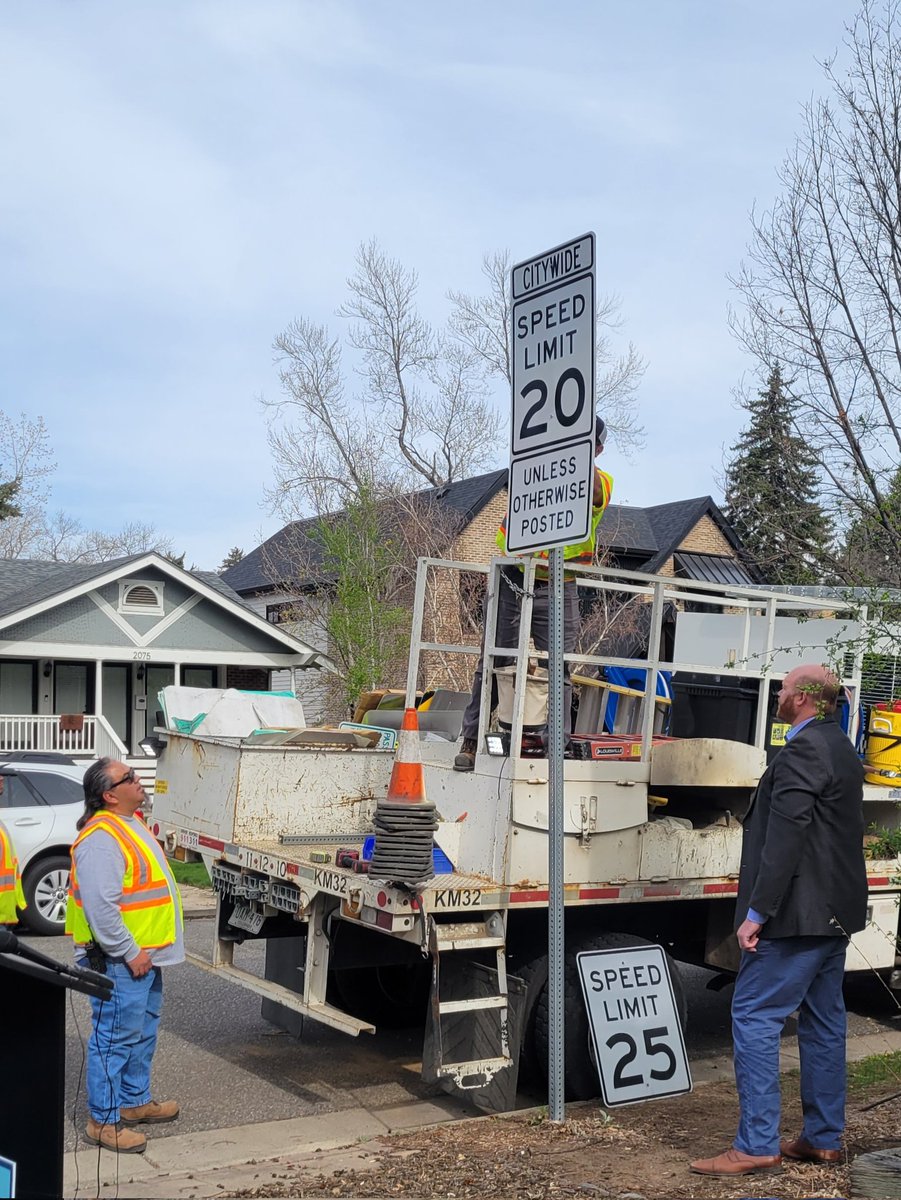 jlocantore's tweet image. Out with the old and in with the new. Thanks to everyone who requested a #20isPlenty yard sign and sent a postcard to your council member, and thanks to the leadership of @CouncilmanPaul6, 20 mph is the new default speed limit in Denver!