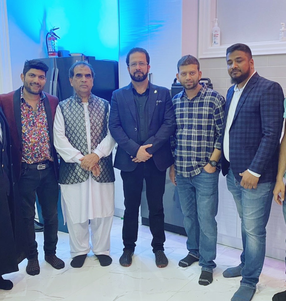 syedali15's tweet photo. A grand dinner Eid Milan party 2023 was organized by Saeed Fawal (Sap Consultant, Real Estate Broker  at his residence along with >100 guests. Dr. Syed Ali Mahmoud, a well knows personality of KSA, Indian and Canada was honoured for his  community services since long time. https://t.co/2cWjQ1o6Of