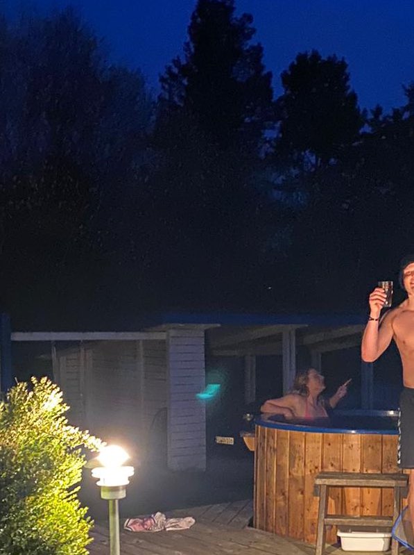 Und wie hast du deinen Urlaub verbracht?
Ich: