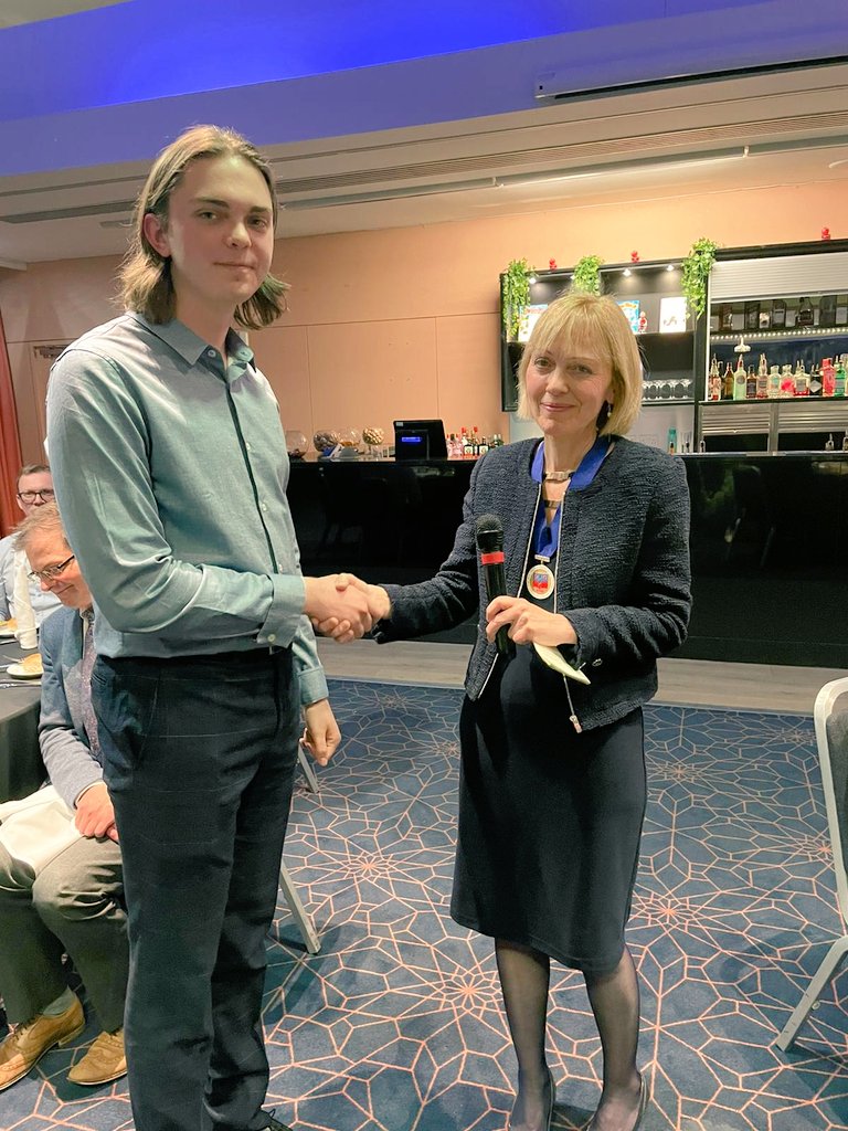 Heartiest congratulations to Boris Tibekin from Newcastle Dental School for winning the BSOMP2023 undergraduate essay prize. (Seen here with Dr Mary Toner, BSOMP President) at our recent 2023 meeting in Dundee. @NewcastleSDS #oralandmaxillofacialpathology