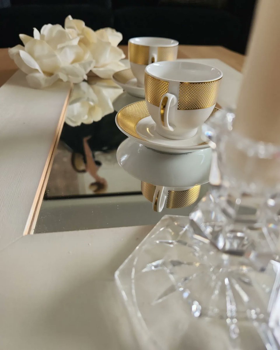 Lilo_Designs's tweet photo. A #golden gift for mom 💛 https://t.co/sJnpeXjgKb