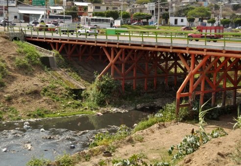 CuartaPlana's tweet photo. Contaminación del #Atoyac y #Salado, equivalen a 124 pipas de agua negra cada hora; Así lo señala un informe del Centro de Estudios Sociales y de Opinión Pública del @CongresoOaxaca_.

#Enterate #Oaxaca #Noticias @Ambiente_GobOax @conagua_mx

https://t.co/YUHb77jlAy https://t.co/N1DHb7YfFB