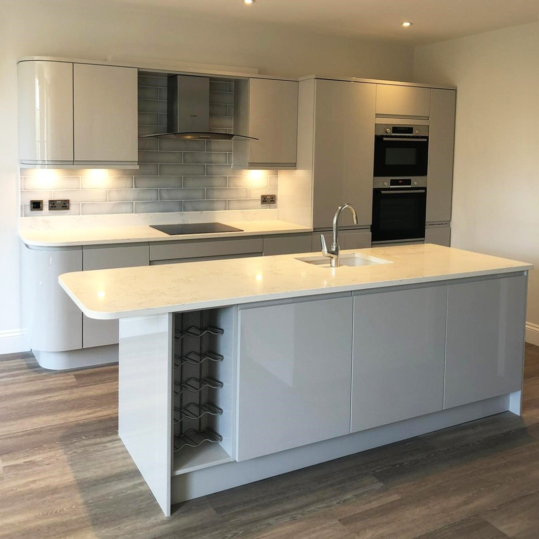 AvantiKB's tweet image. Another trendy J-pull kitchen installed by Avanti.
FREE design appointment: avantikb.co.uk
SALE NOW ON +
Buy now - PAY NEXT YEAR*

#kitchen #modernkitchen
#glosskitchen #contemporarykitchen
#jpullkitchen
#caple #neff #bosch

*Conditions apply… avantikb.co.uk/finance/