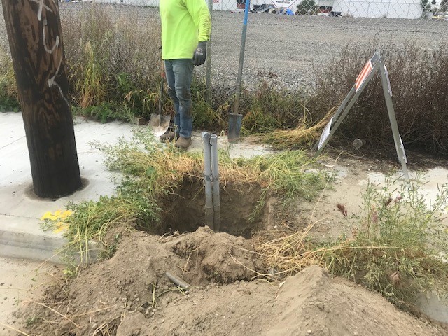 This week a Southern California Edison contractor is performing electrical work along South Firestone Boulevard. Please #BeWorkZoneAlert. My5LA.com