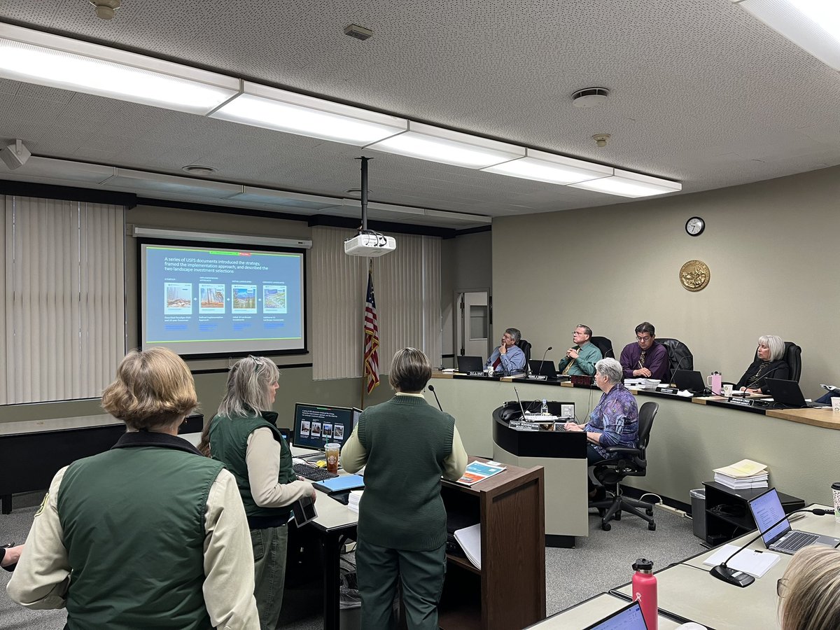 County_Siskiyou's tweet image. @Klamath_NF and the @ShastaTrinityNF presenting at the board meeting about forest management, upcoming projects, and wildfire.   To view their presentation, visit bosagenda.co.siskiyou.ca.us/PublishedMeeti…    #nationalforestservice #shastatrinity #klamathnf