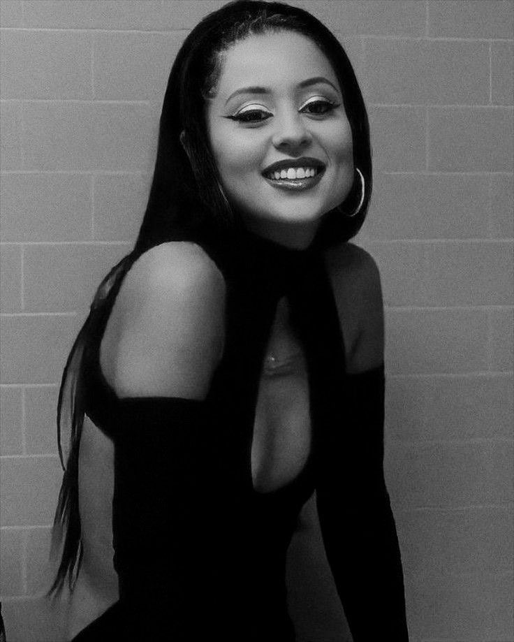 modishkook's tweet image. ⠀ ⠀ ⠀ ⠀⠀       ⠀⠀  ⠀ ⠀       ⠀⠀  ⠀
                         In my little 𝐛𝐥𝐚𝐜𝐤 𝐝𝐫𝐞𝐬𝐬, 
                           and this shit is sittin’.