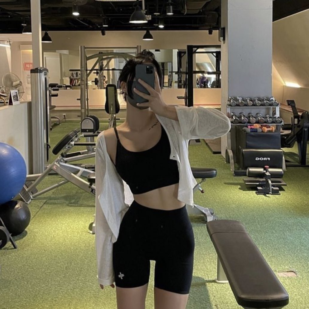 jasmineambre's tweet photo. — tuesday’s self care vibes 🌿 https://t.co/POcIlbHoNE