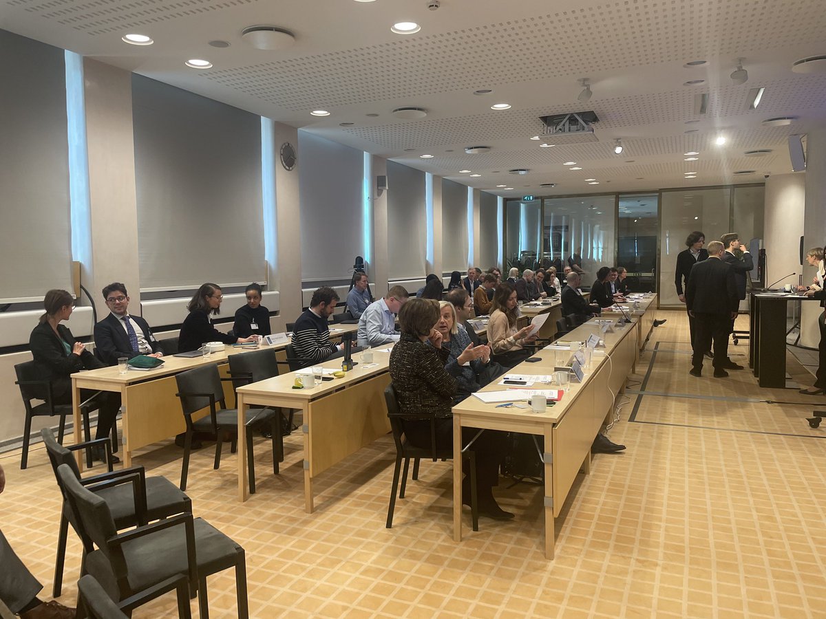 Jättebra konferens idag som anordnats av <a href="/riksbanken/">Sveriges riksbank</a> och Sustainablev Finance Lab <a href="/SFLSWE/">Sustainable Finance Lab Sweden</a>. Klimatförändringar och penningpolitiken, så viktigt! <a href="/linlerpold/">Lin Lerpold</a> <a href="/BeatriceCrona/">Beatrice Crona</a> @JKuylenstierna <a href="/hasslerjohn/">John Hassler</a> <a href="/AlteraOla/">Ola Alterå</a> @BremanAnna