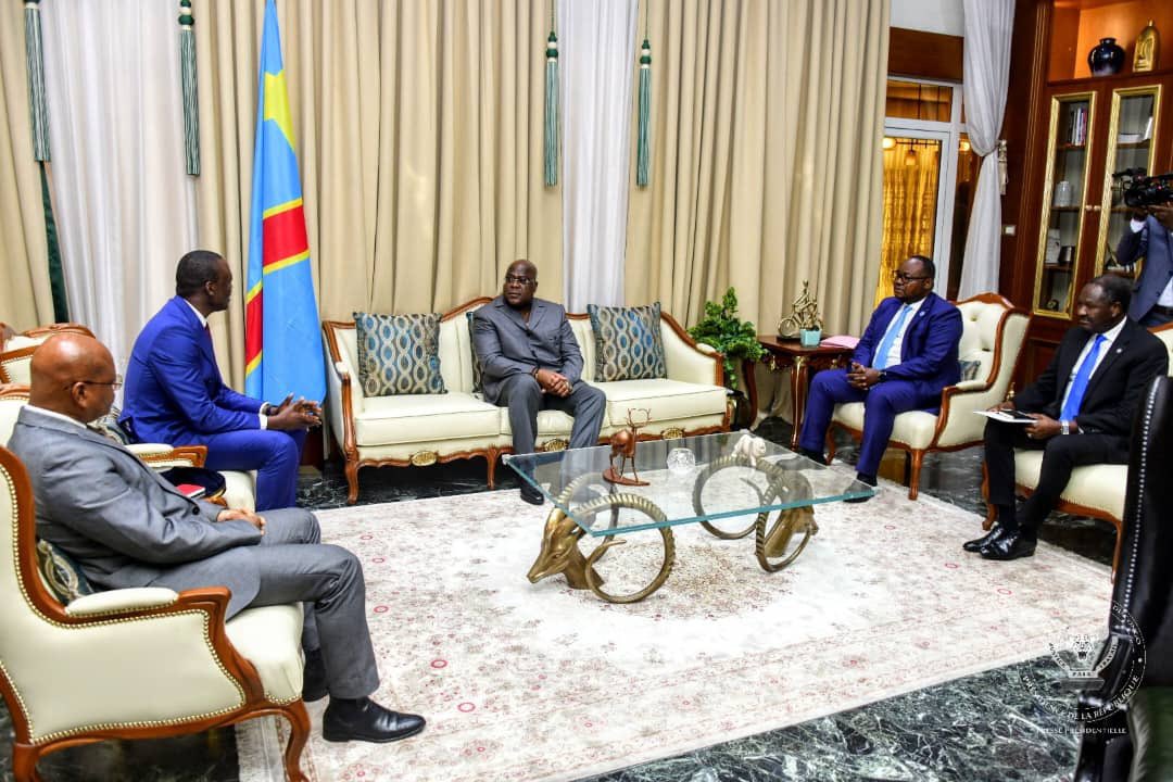 #RDC 02.05.2023|#Kinshasa
Le Chef de l’État, Félix Antoine Tshisekedi, Facilitateur désigné par la CEEAC pour une réconciliation au Tchad, a échangé, ce mardi, à la Cité de l’UA, avec M. Succès Masra, Opposant tchadien, Président du parti « Réformateur ».