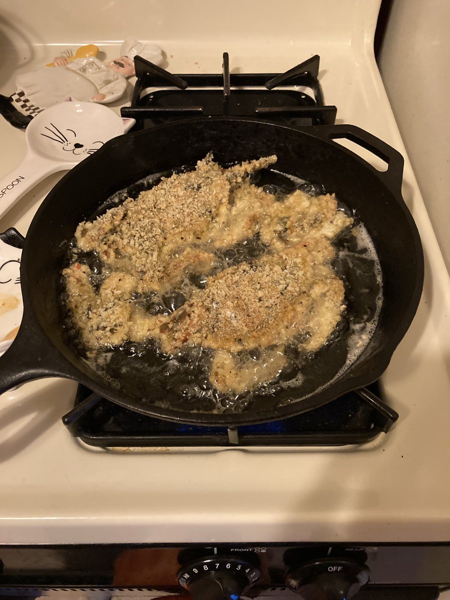 IfYouFollowMatt's tweet photo. DINNER IS SERVED!  #softshellcrab #samiches with @ginacm1331 topped off with remoulade sauce!  One of my all time favorite foods!  #foodie #athomechef #tastyfood #tastytasty and that right there is why we hit the #gym …#foodporn #marylandbluecrabs🦀 https://t.co/WRWSvWSbJp