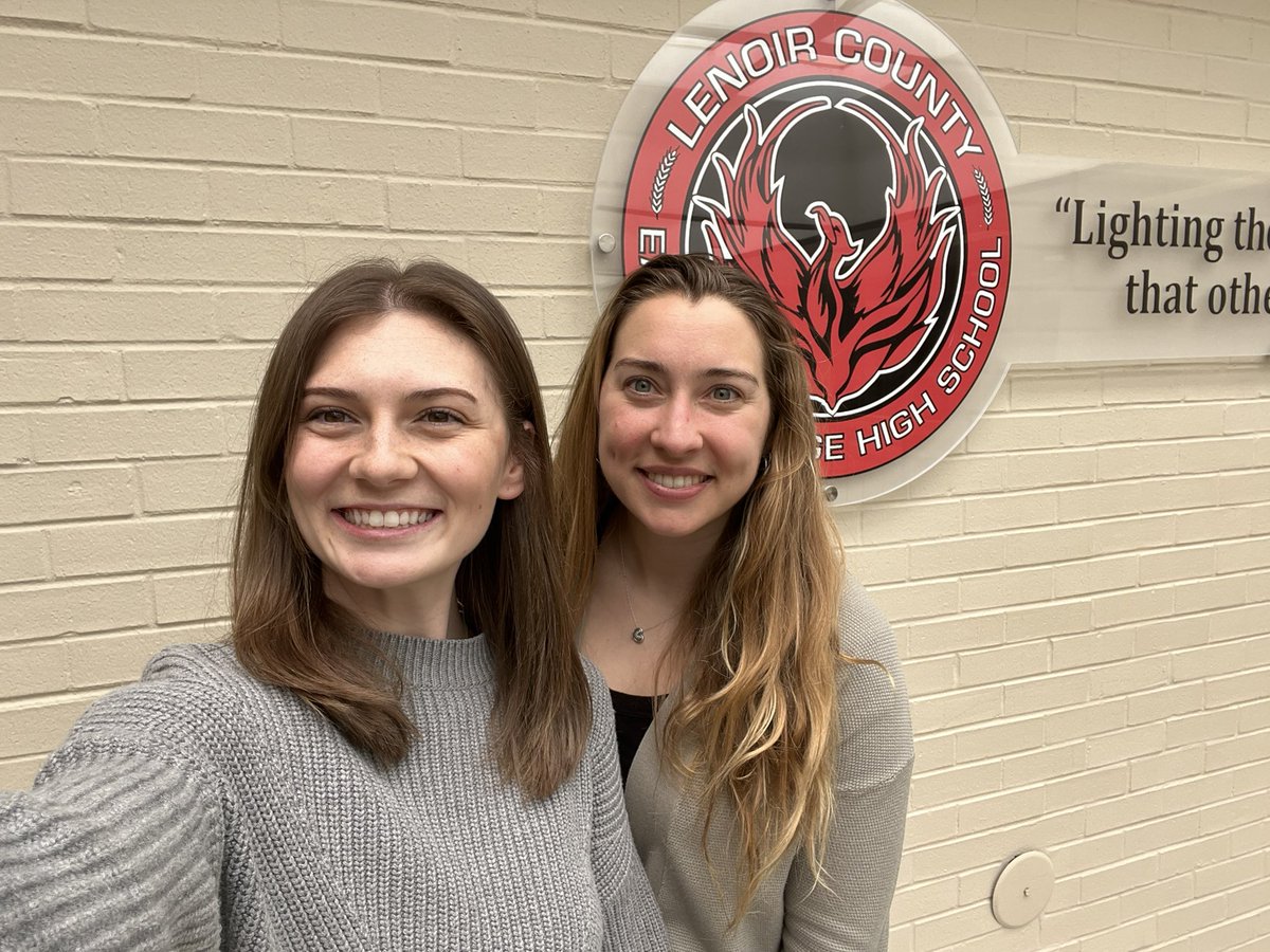 kyliervan's tweet photo. @DumezRachel and I had a great time teaching about DNA and its use in forensic science at Lenoir County Early College High School today! What a wonderful opportunity for us to share how incredible and exciting science is with young minds 🧬😁 https://t.co/UvDeOL7PAX