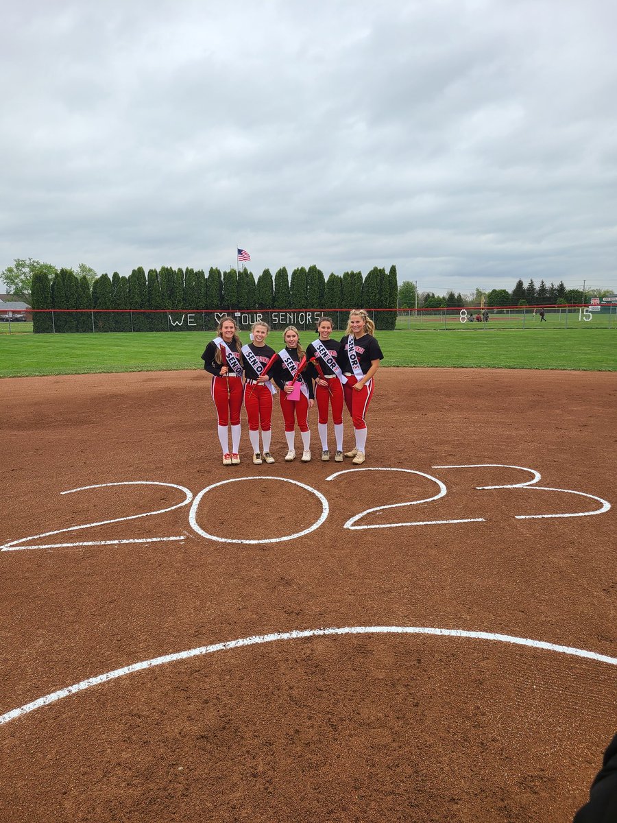 Tippecanoe Athletics thanks this group of softball seniors for all that you have given!
#TippPride