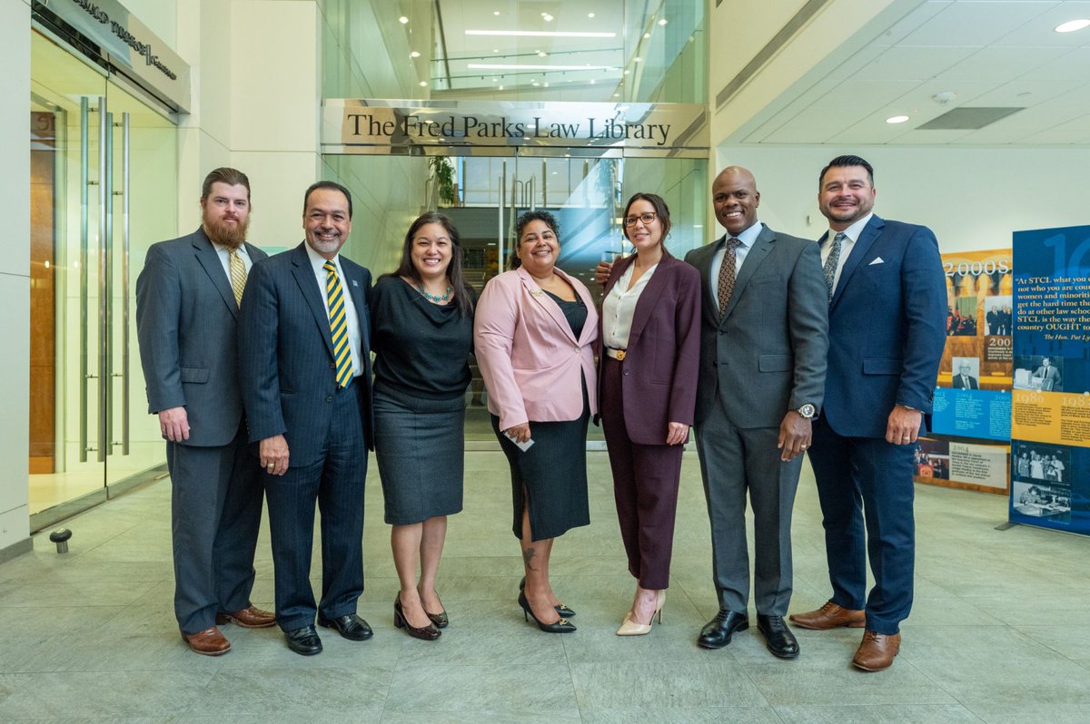 STCL_Houston's tweet photo. STCL Houston recently hosted a Bench and Bar Breakfast for judges and alumni, including a swearing-in ceremony for recent alumni by Judge Kristen Hawkins '99. She is a judge for the 11th District Court in Harris County. #stclhouston #stclalumni https://t.co/UpsaJXtiKW