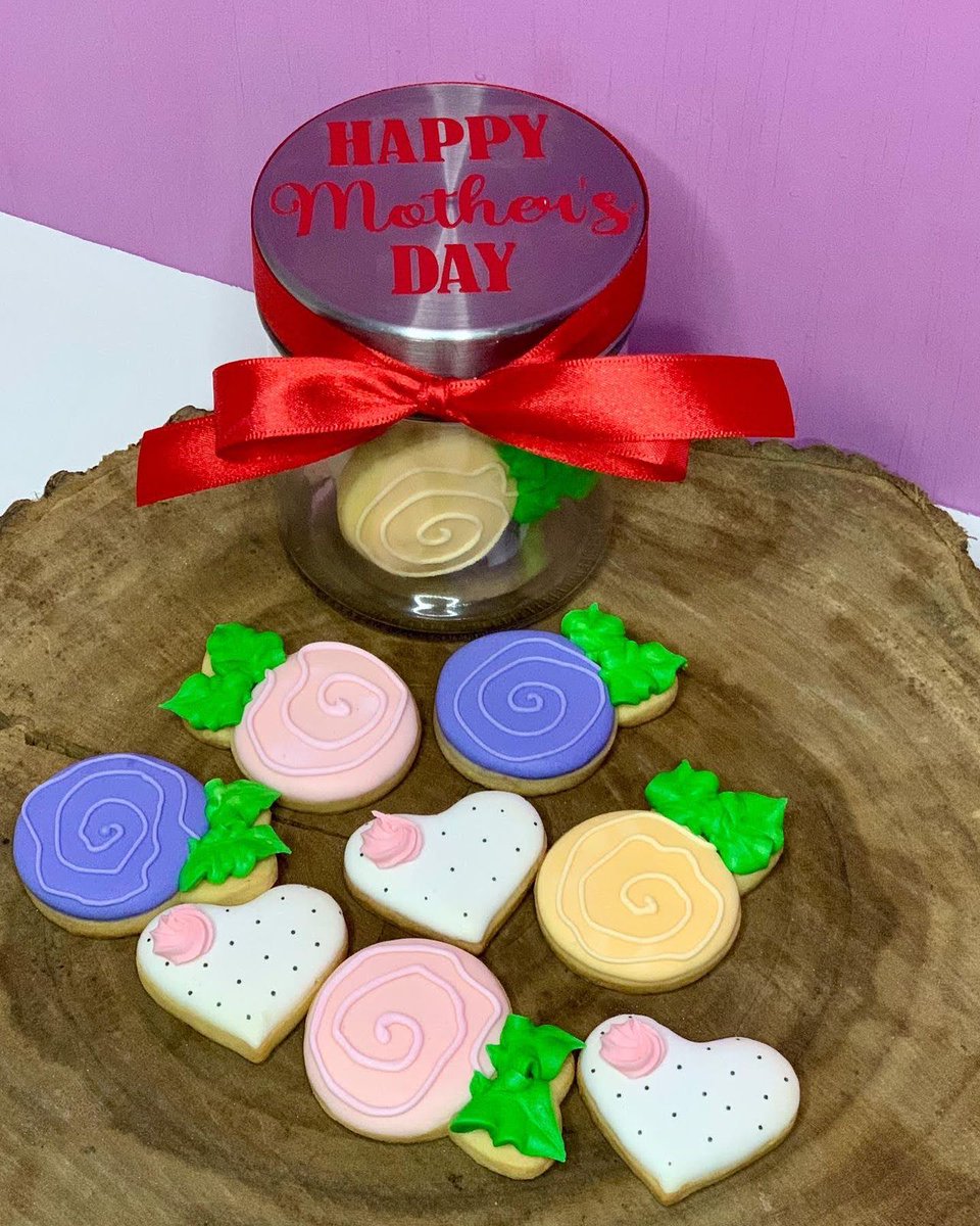 PattyGize's tweet image. A partir de mañana tendremos galletas decoradas, tarros con galletas y ramos de flores 💐.
Pedidos especiales o diseños específicos, con dos días de anticipación 🤗