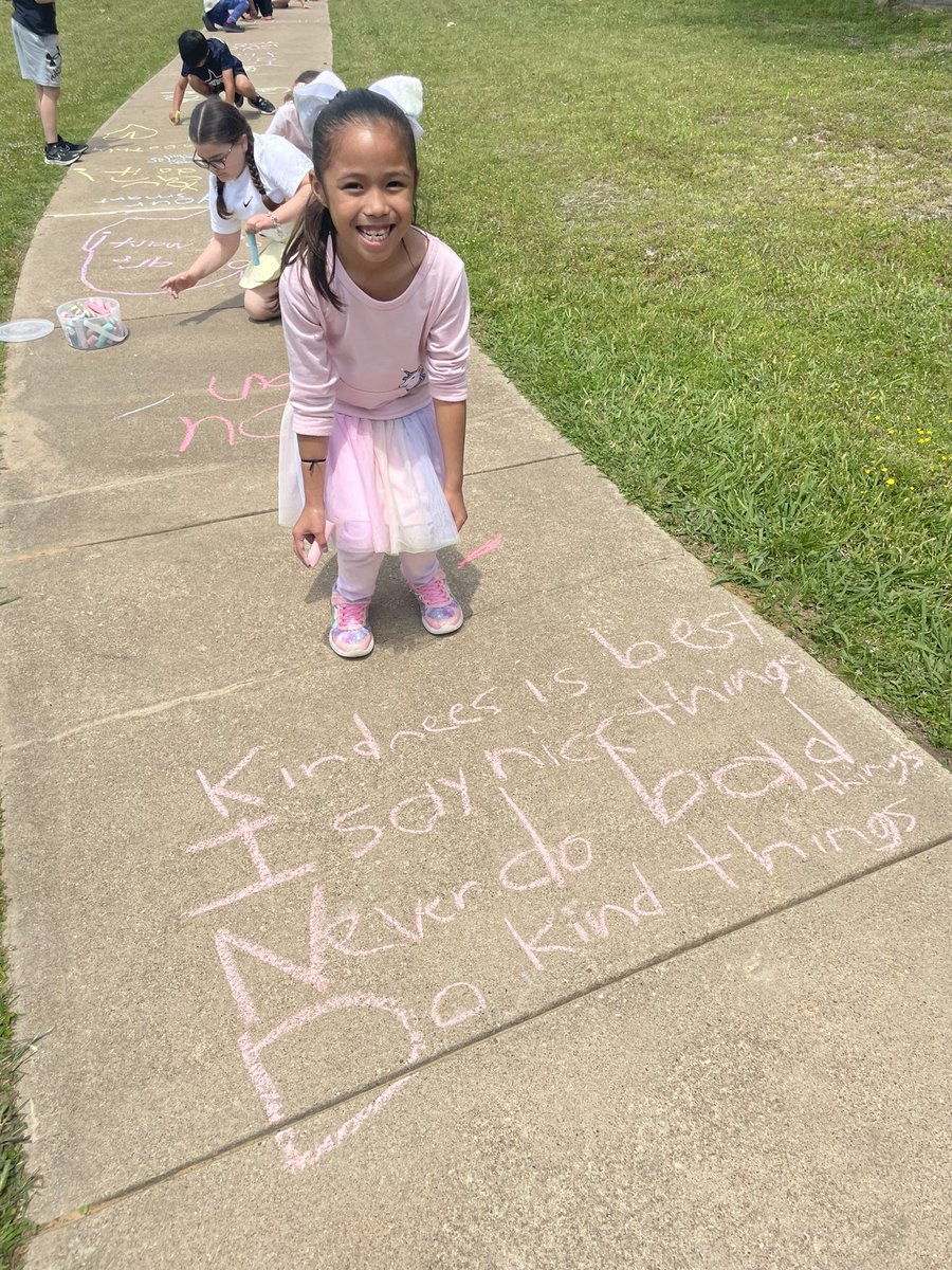 Kaitlyn Davis tweet media