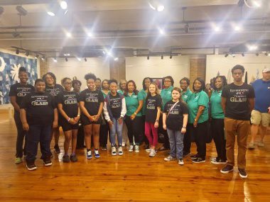 AjFontanez's tweet photo. It’s important for me to also participate in organizations outside of school. Here, I participated in the, “Envisioning Art Through Glass” series. 
#AikenSCLinks
#ArtistNoir
#SoupKitchen
#CemeteryCleanUp
#NAACP
#KeyClub
#BetaClub
@SilverBluffHigh 
@SBluffAthletics https://t.co/jfDGLbBcM8