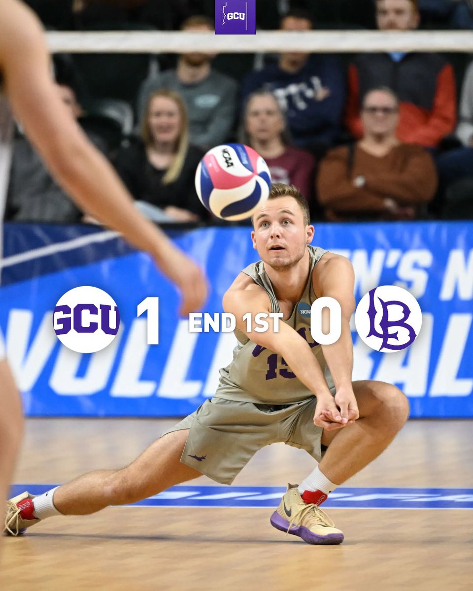 Lopes take the first set 25-22! 
#LopesUp