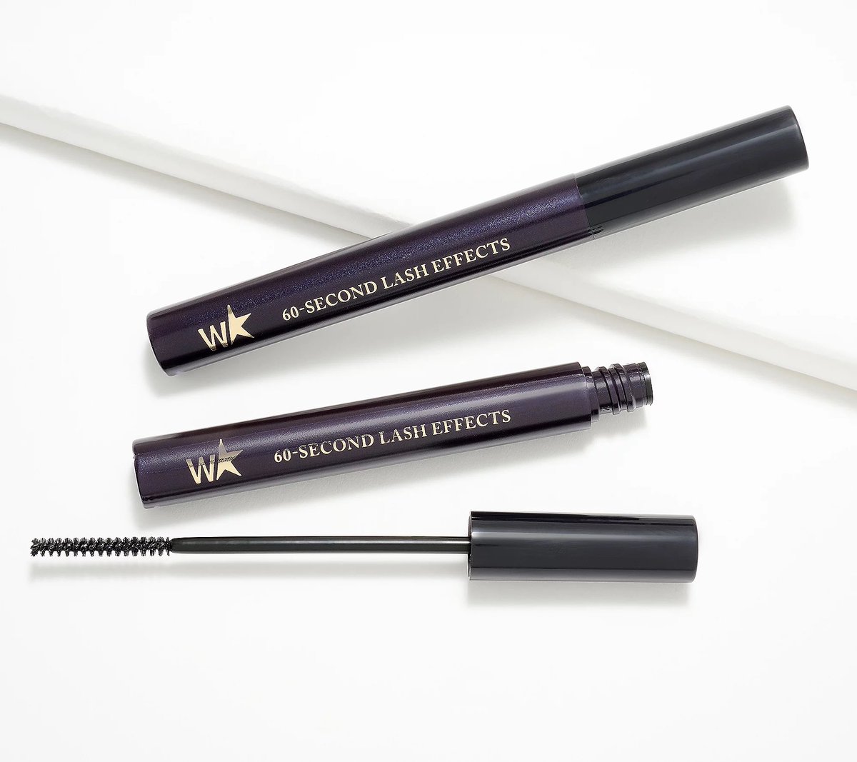 MWestmoreFans's tweet photo. 💜🚨NEW PRODUCT ALERT 🚨💜
•
A new addition to the 60 Second Effects Family— #WestmoreBeauty 60 Second Lash Effects 🤩
•
This mascara in real time lengthens, curls and gives a voluminous look to your lashes from root to tip ⭐️
•
https://t.co/3gb0ZdPKhe… • @mckenziewestmor https://t.co/U8OWU3Uspj